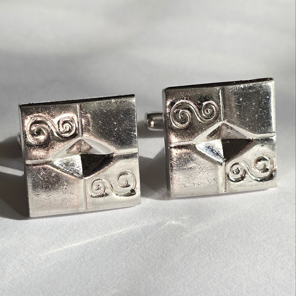 Vintage cuff links silver tone diamond shape square